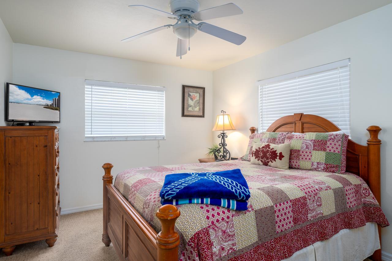 Gulf Breeze Condos Fort Myers Beach Exteriör bild