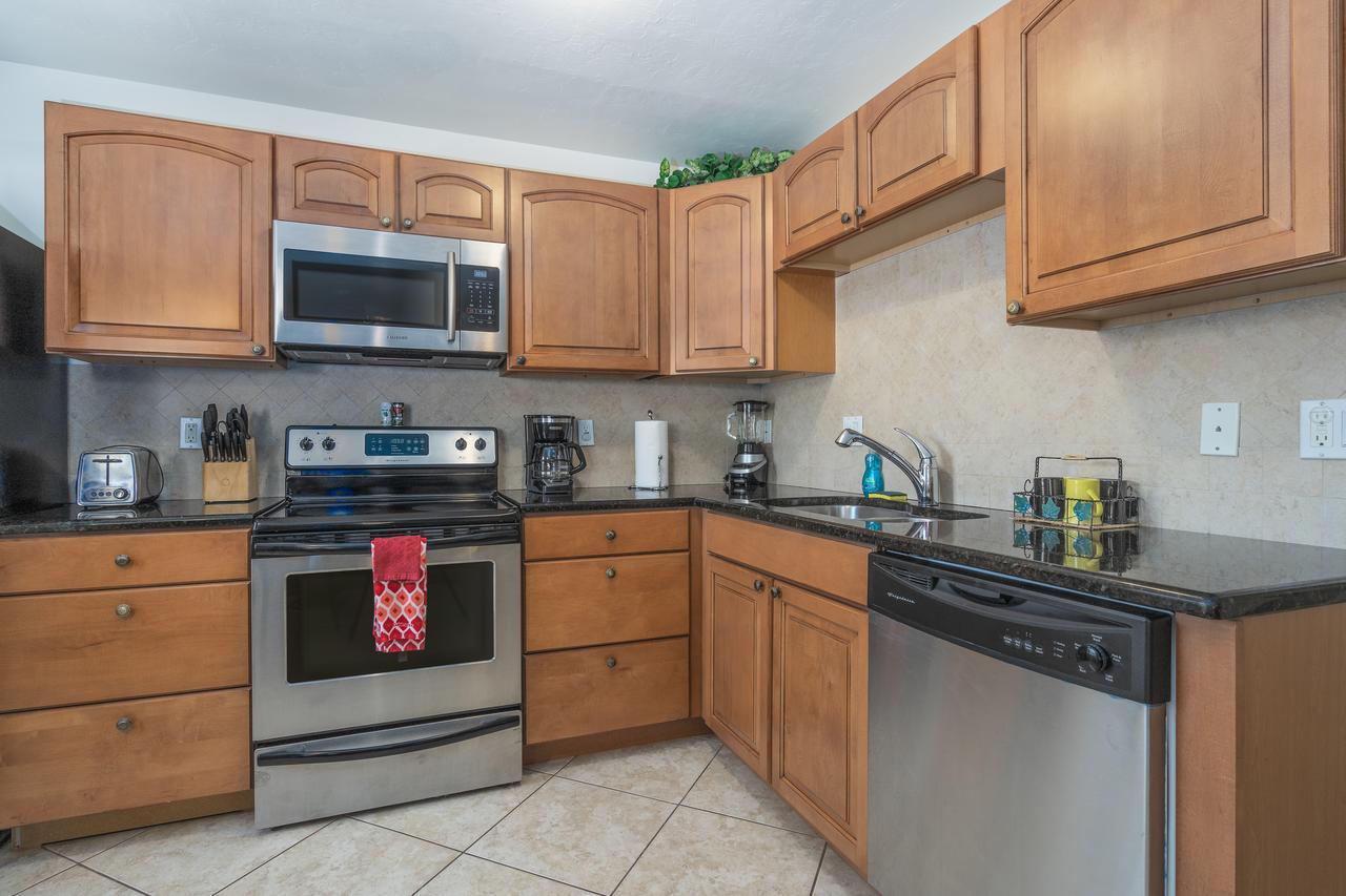 Gulf Breeze Condos Fort Myers Beach Exteriör bild